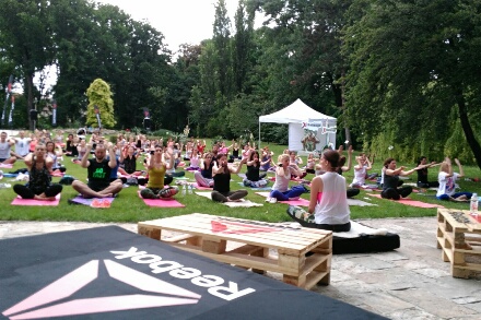 Ljubitelji joge prihvatili izazov u Botaničkoj bašti